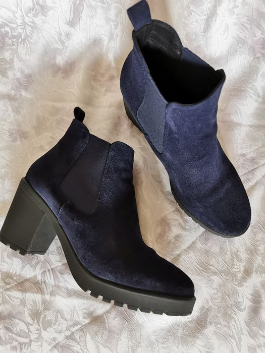 Дамски боти от велур