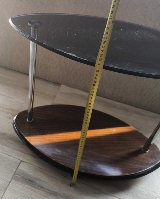 Masa rotundă de sticlă pe rotile + 3 măsuțe detașabile