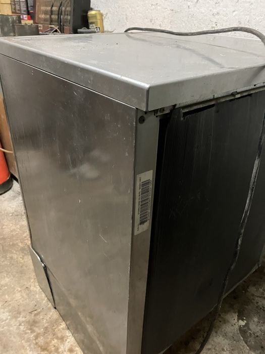 Съдомиялна Indesit