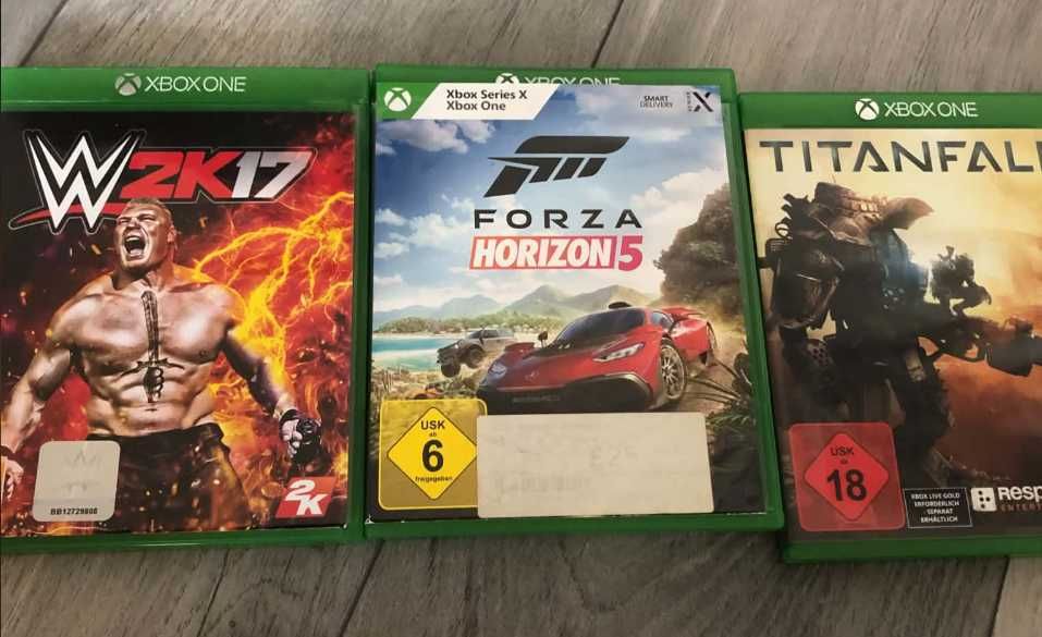 xbox one s cu 16 de jocuri si 2 controleri