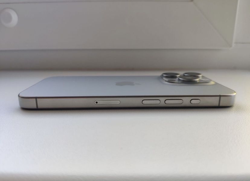 Apple IPhone 15 pro 128gb