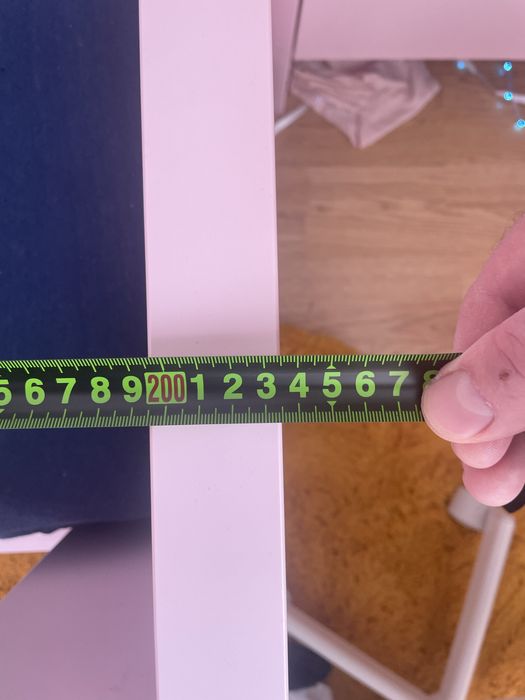 Vând pat roz de copil 90x200 cm.