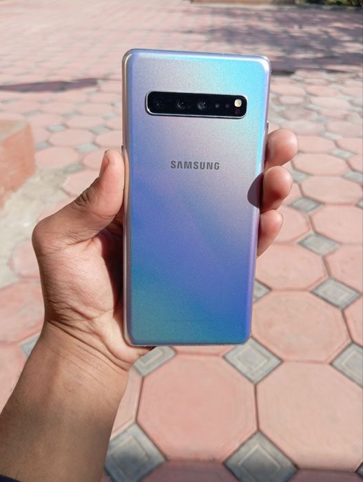 S10 + 5G 512gb ligi Xolati ideal 1oy garant Srochna Sotiladi 2.4mln