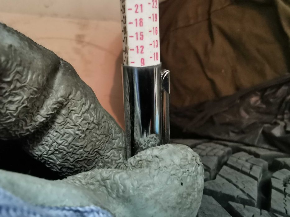 Продавам 4 зимни гуми с джанти