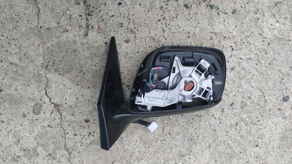 Левое зеркало TLC 200