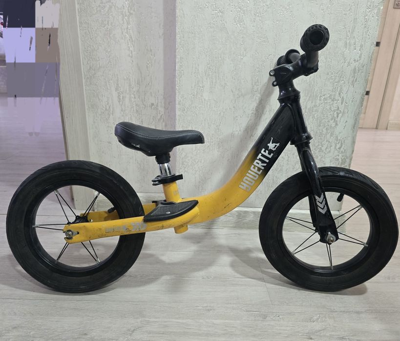 Продается беговел 2-5лет