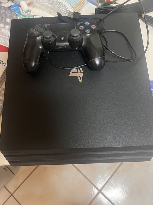 PS.4 Pro foarte putin utilizat