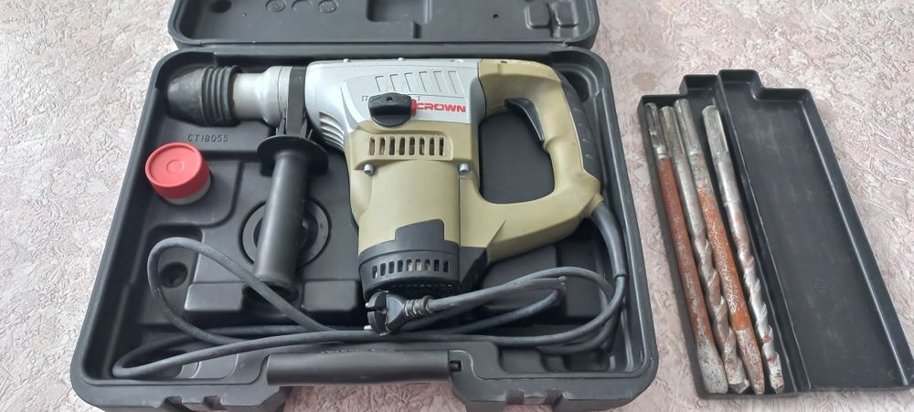 Продам перфоратор Crown