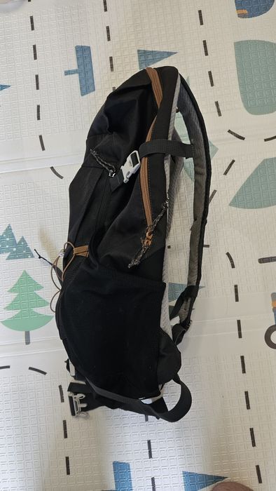 Rucsac / Ghiozdan Quechua NH100 30 litri