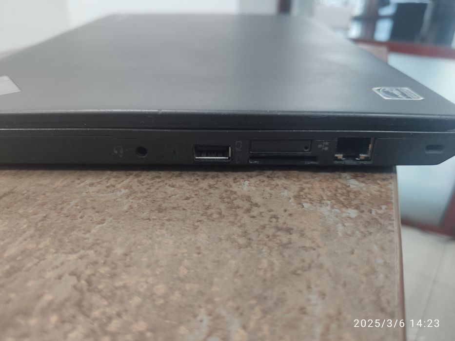 Lenovo x240 i5 ОЗУ 8 hdd 1000