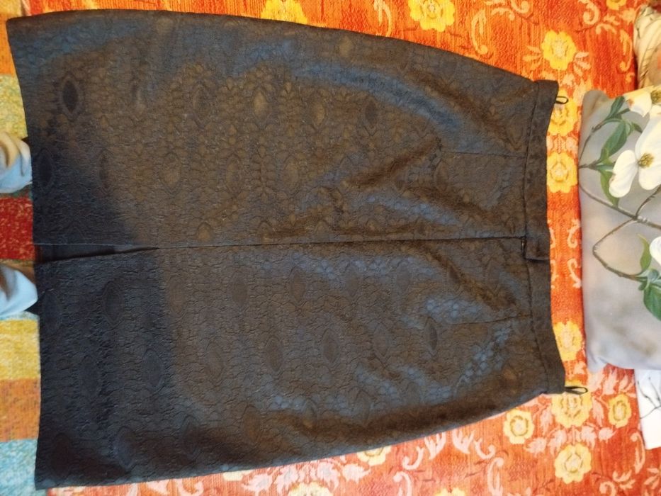 Costum taior cu fusta ( se pot da și separat)