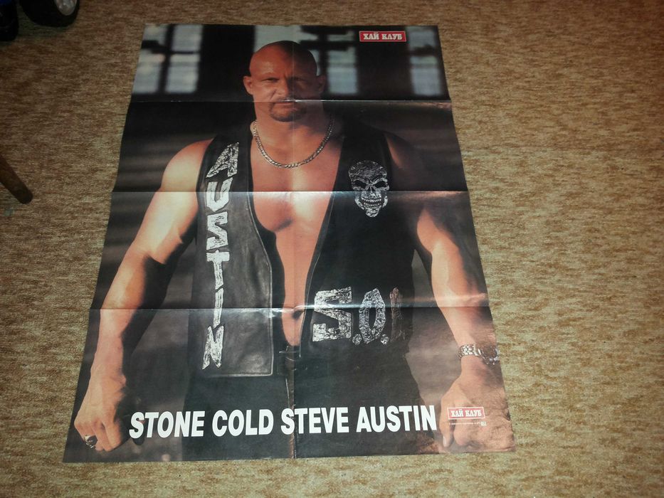 Големи плакати на Луна, FIVE и кеч-звездите Гробаря и Ледения