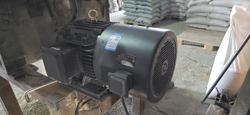 Электродвигатель  11 кВт