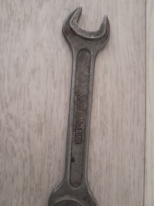 Продам ключ рожковый