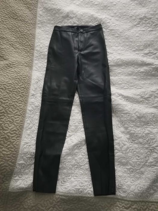 Pantaloni verzi Zara marimea XS