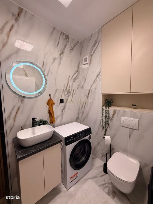 Apartament nou cu parcare 2 camere strada Eroilor