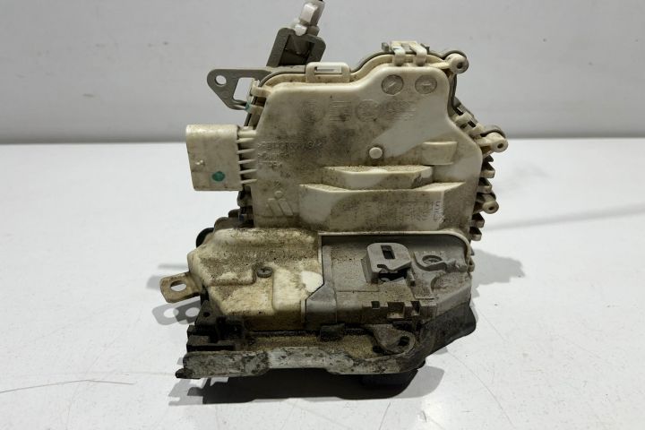 Broasca incuietoare usa dreapta fata 8J2837015D Audi A4 B8/8K [2007 -