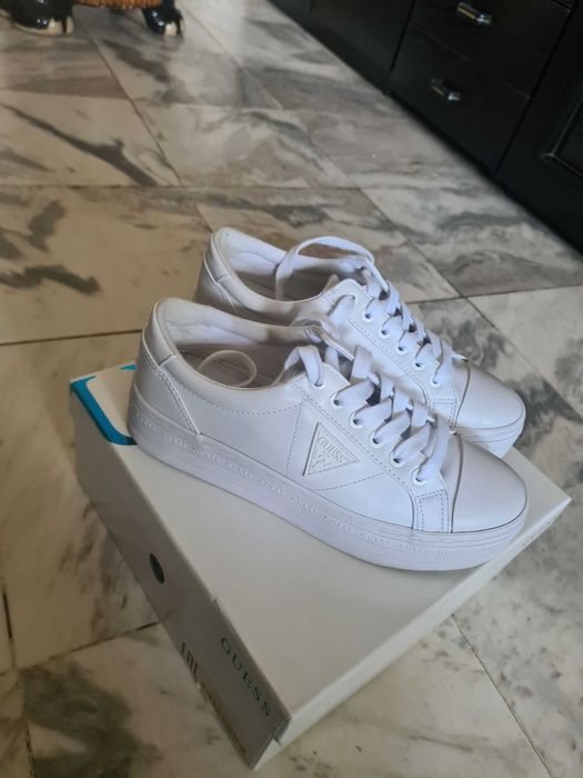 Guess 37 номер сникърси