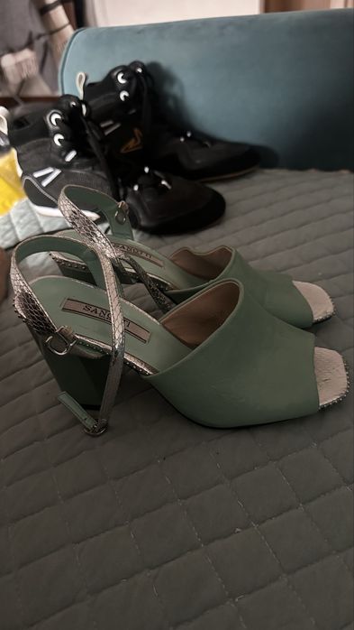 Туфли потчи новые, покупала для тоя