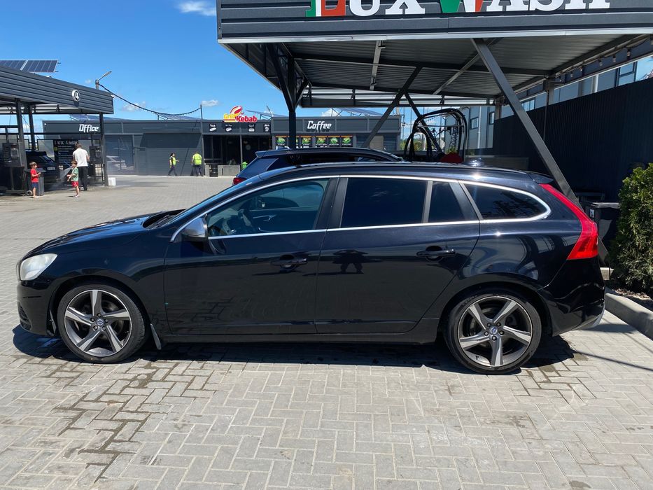 VOLVO V60 2012 — imagine 4