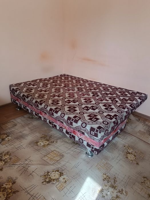 Продам диван тахту