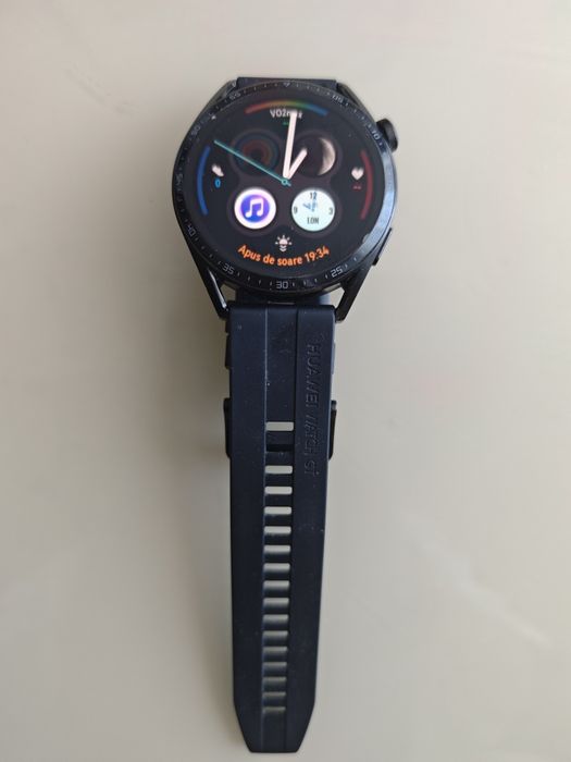 Vând Huawei gt 3