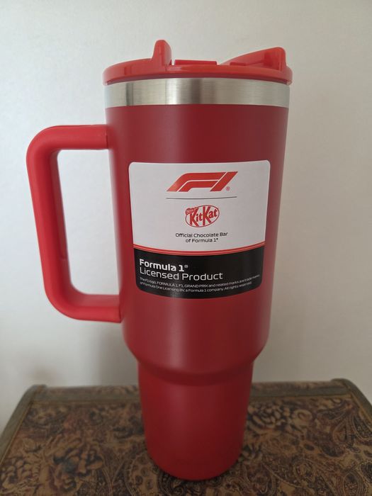 Червена F1 KitKat Stanley Cup от неръждаема стомана