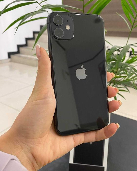 Айфон 11  128гб черный в идеальном состояний