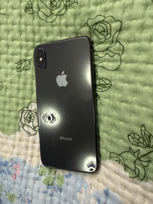 Продам Айфон 10, 256 гб, цвет черный.