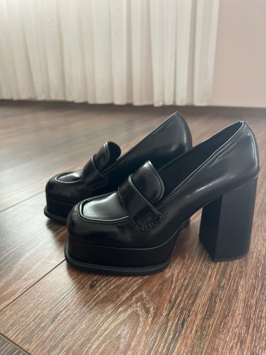 Стилни обувки  H&M