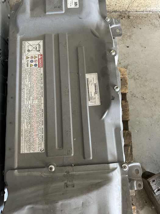 Продавам хибридна батерия за Toyota Yaris след 21 год