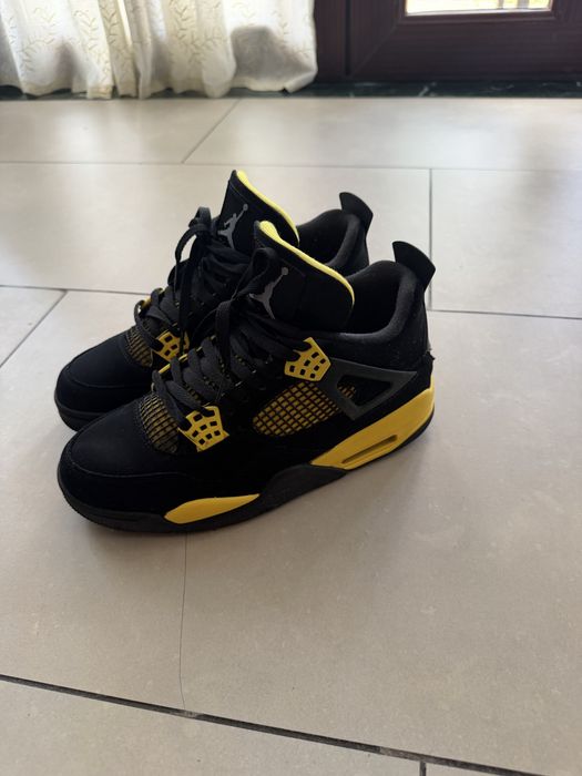 Jordan retro 4 yellow thunder marimea 41