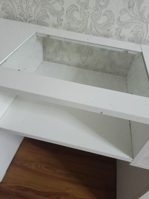 Продам маникюрный столик