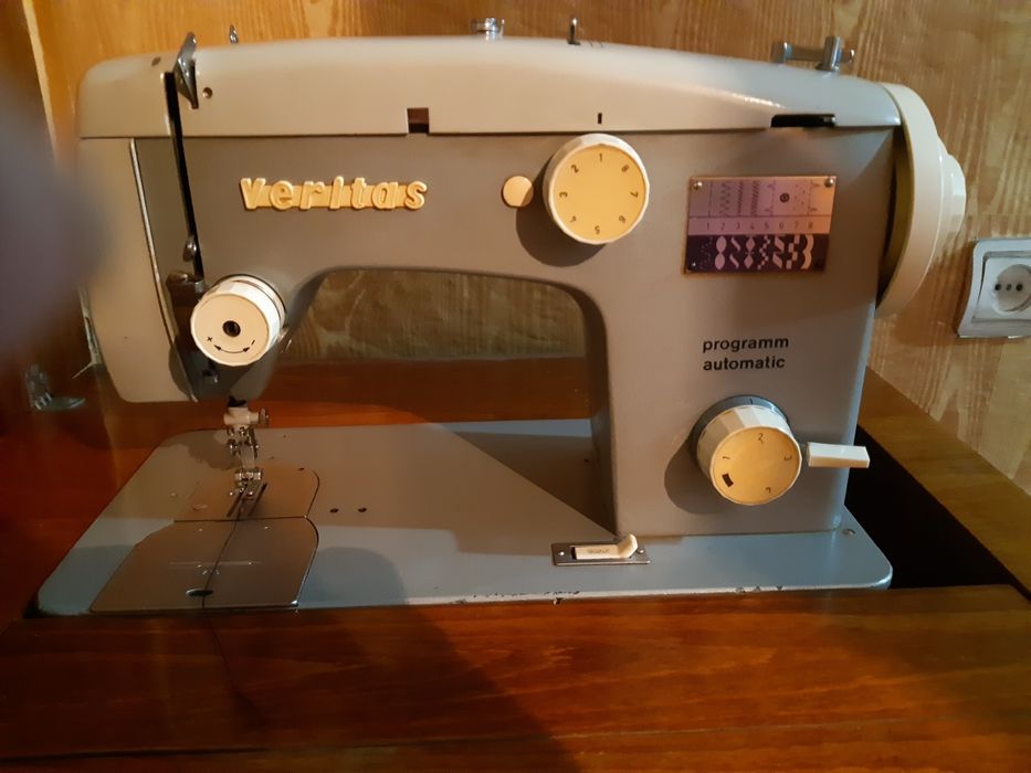 Шв Veritas ножная  привезена с GDR и ручная ПМЗ