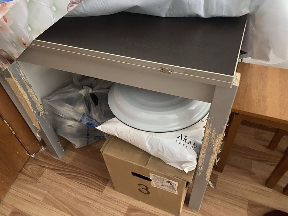 Продам стол со стульями