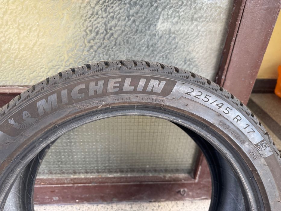 1 бр Michelin Alpin 225/45 R17 dot 24