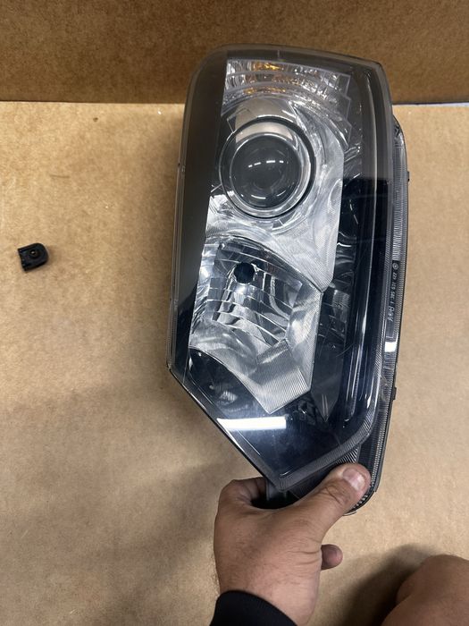 Far stânga bi xenon led skoda yeti.cod:5l1941017.d.