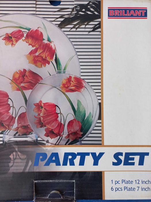 Набор тарелок новый