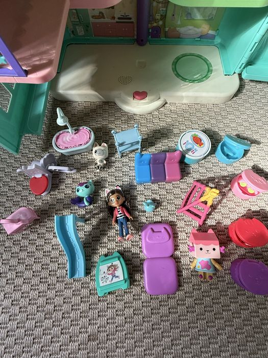 Casuta Gabby Dollhouse