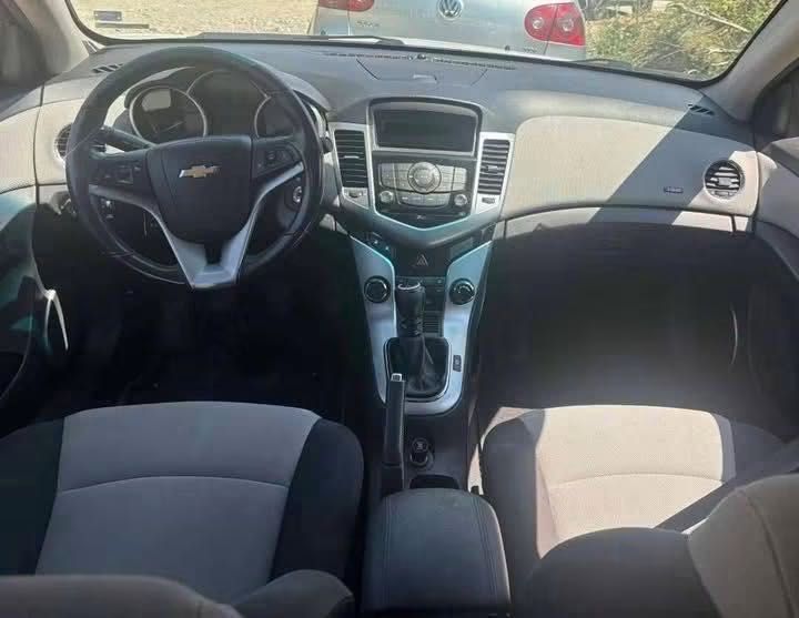 Chevrolet Cruze 1.8 на части