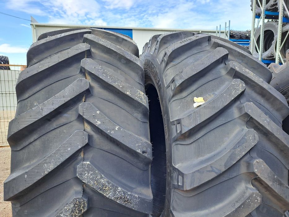 Cauciucuri noi 600/65R38 marca GALAXY anvelope radiale pentru TRACTOR