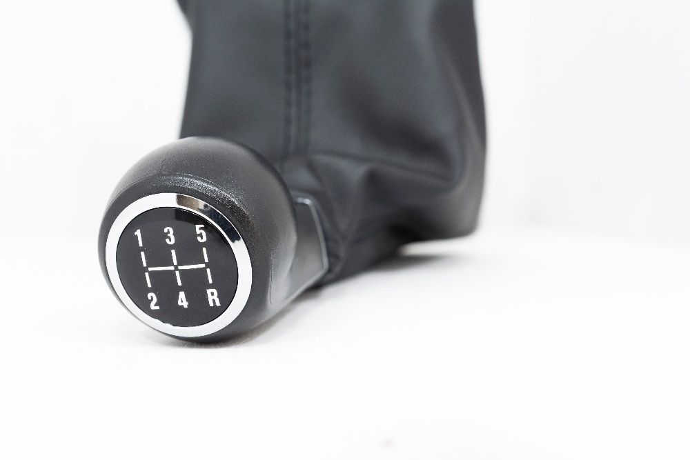 Топка за скоростен лост с маншон OPEL/VAUXHALL Astra H 5 и 6 скорости