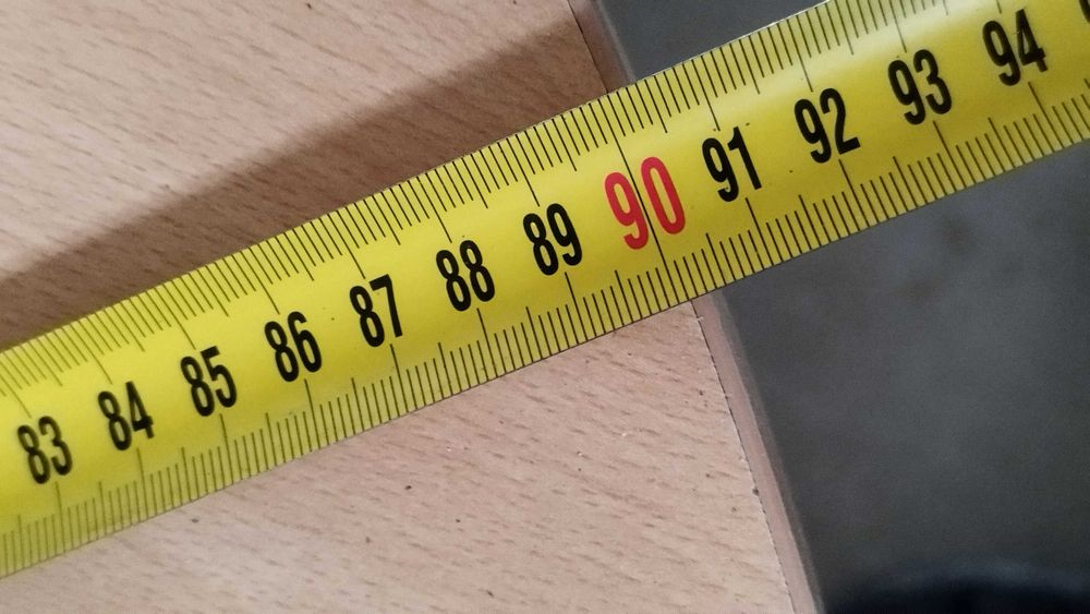 Маси кръгла ф-90см и квадратна 80/80см с метален крак