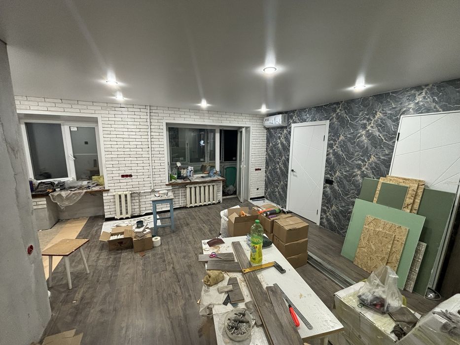 Продам 2 комнатую кайсенова 125