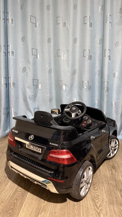 Продам детскую машину Mercedes ml350