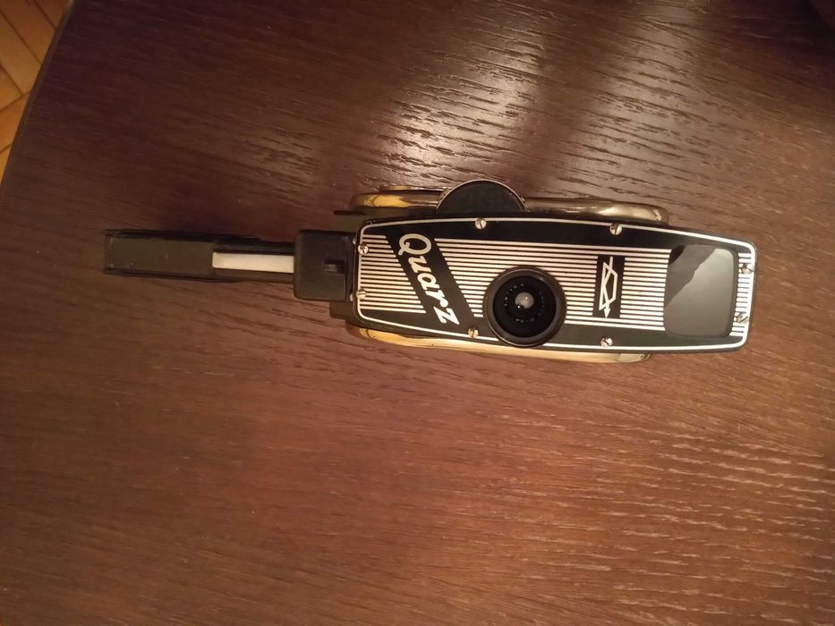 Ръчна филмова камера QUARZ