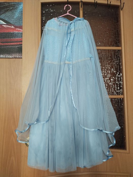 Продам платье для девочки