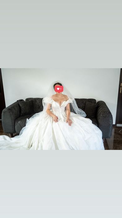 Vand rochie de mireasa