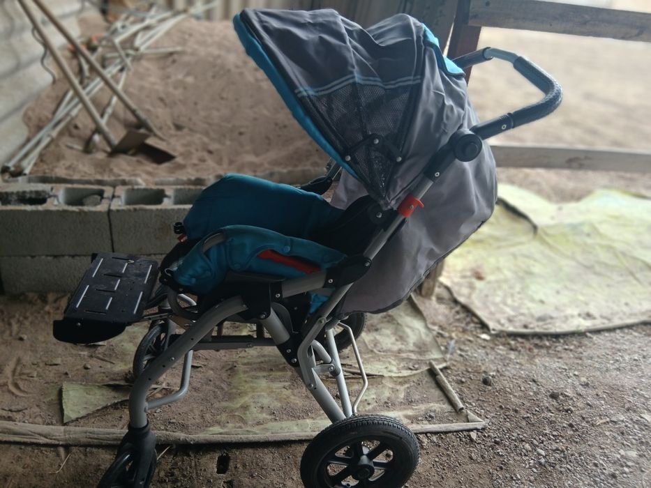 Продам инвалидную коляску для дцп  детей