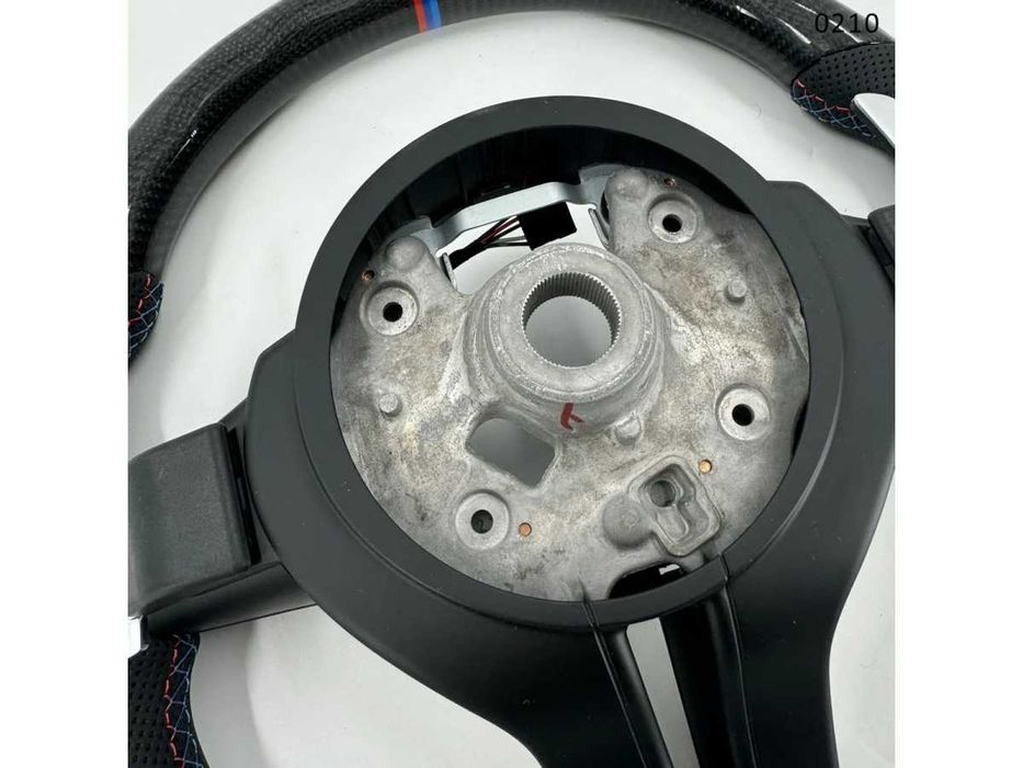 Volan sport M din carbon cu afișaj LED BMW 5 F10 6 F12 7 Seria F01